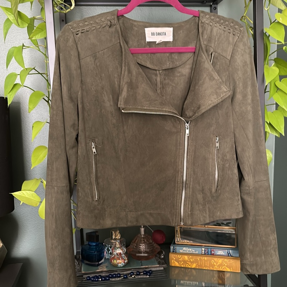 💚BB DAKOTA Olive Green Faux Suede Jacket
